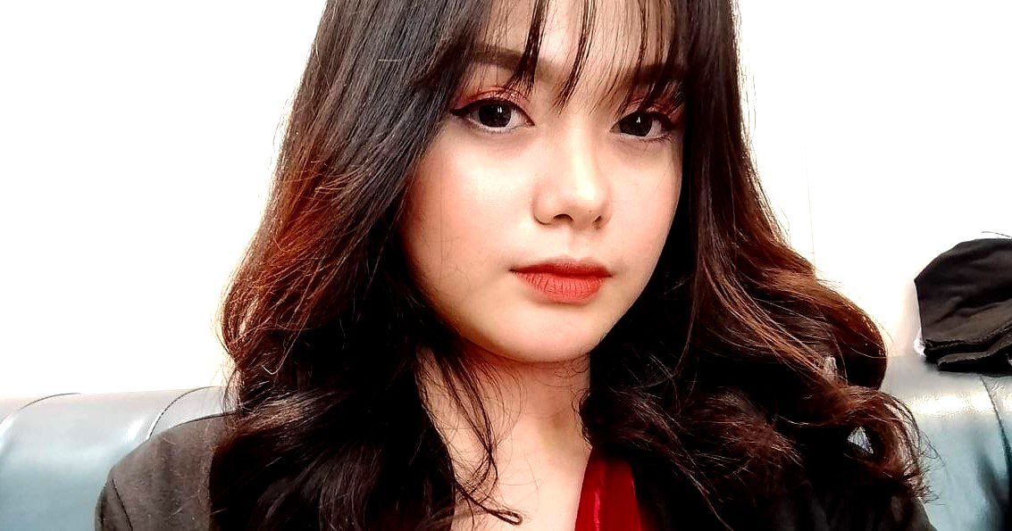 CAWD-119 Cô gái xinh đẹp 19 tuổi Hana Mamiya, hồi hộp và phấn khích, lần đầu tiên trải nghiệm với người đàn ông không có đàn ông bên trong xuất tinh Hana Mamiya